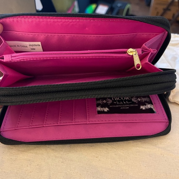 Nicole by Nicole Miller wallet - Picture 2 of 4